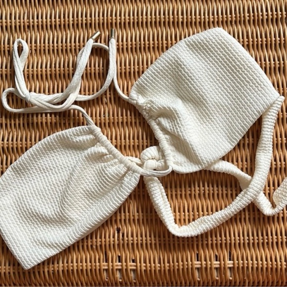 Monday Swimwear Copacapana Bikini Top - Picture 2 of 5